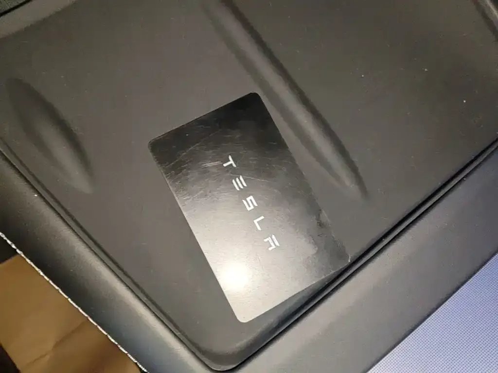 Tesla Model 3 — фото 10