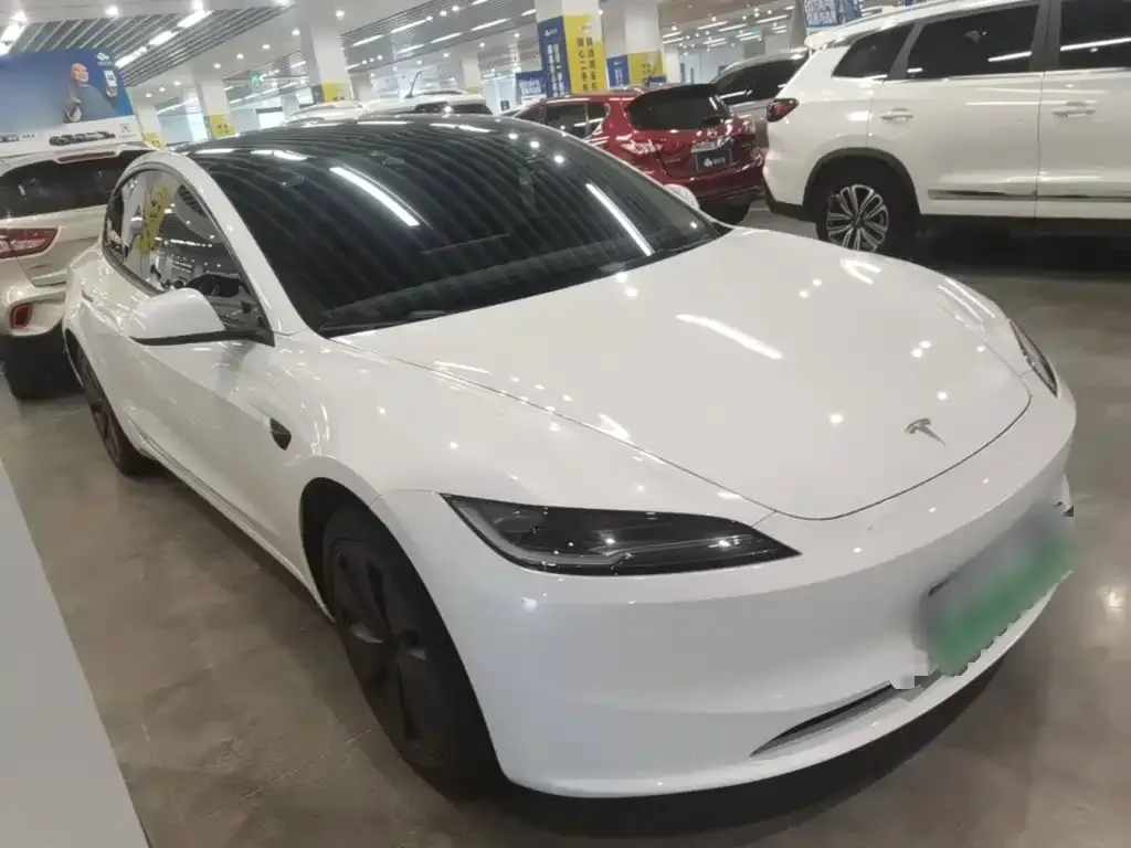 Tesla Model 3 — фото 9