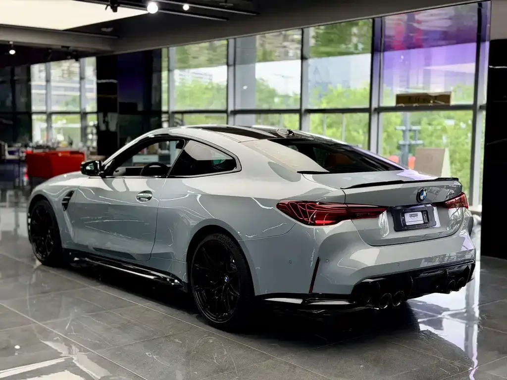 BMW M4 — фото 5