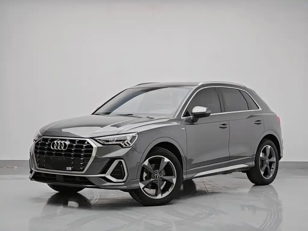 Audi Q3 — фото 1