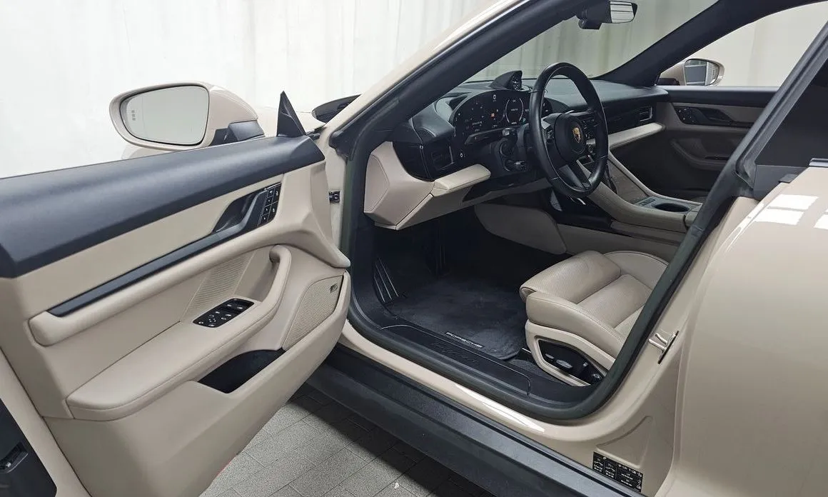 Porsche Taycan 2023 из KR, фото 7