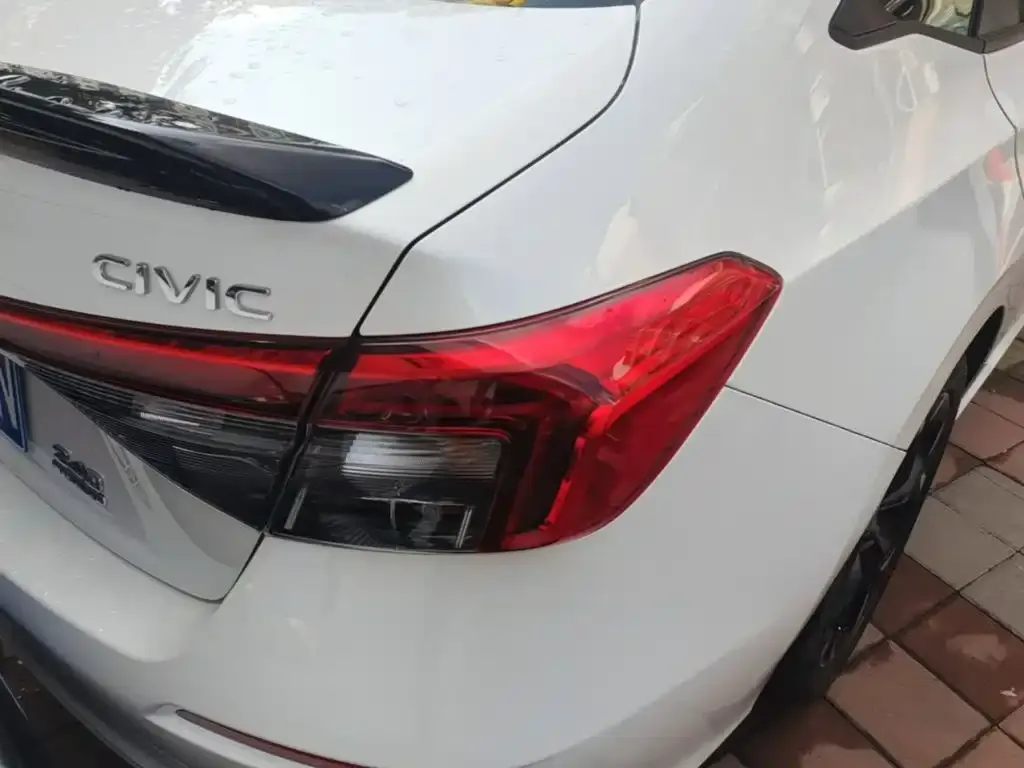 Honda Civic — фото 2