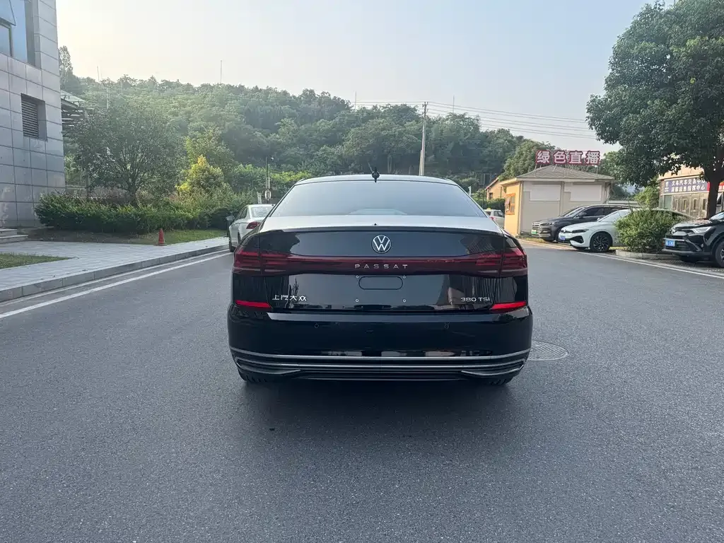 Volkswagen Passat — фото 4