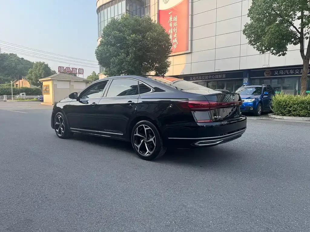 Volkswagen Passat — фото 5