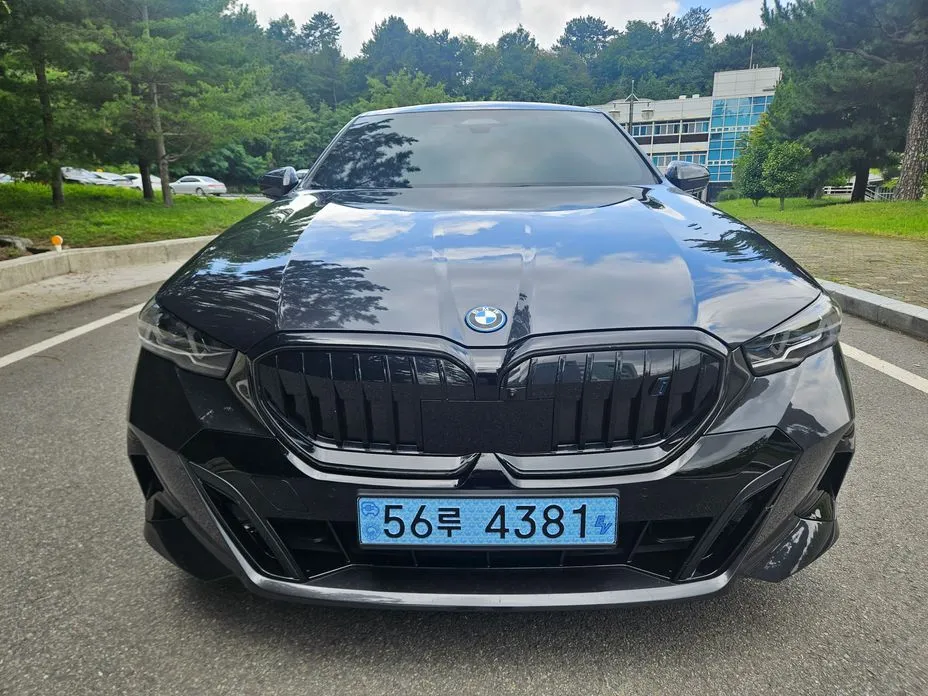 BMW i5
