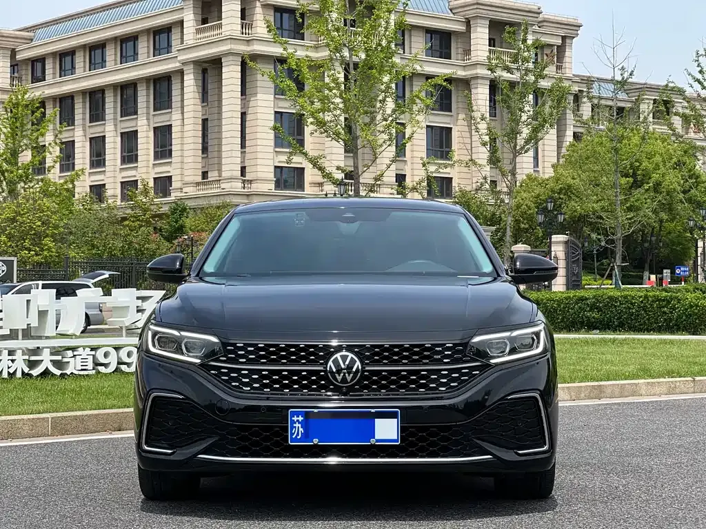Volkswagen Passat — фото 10