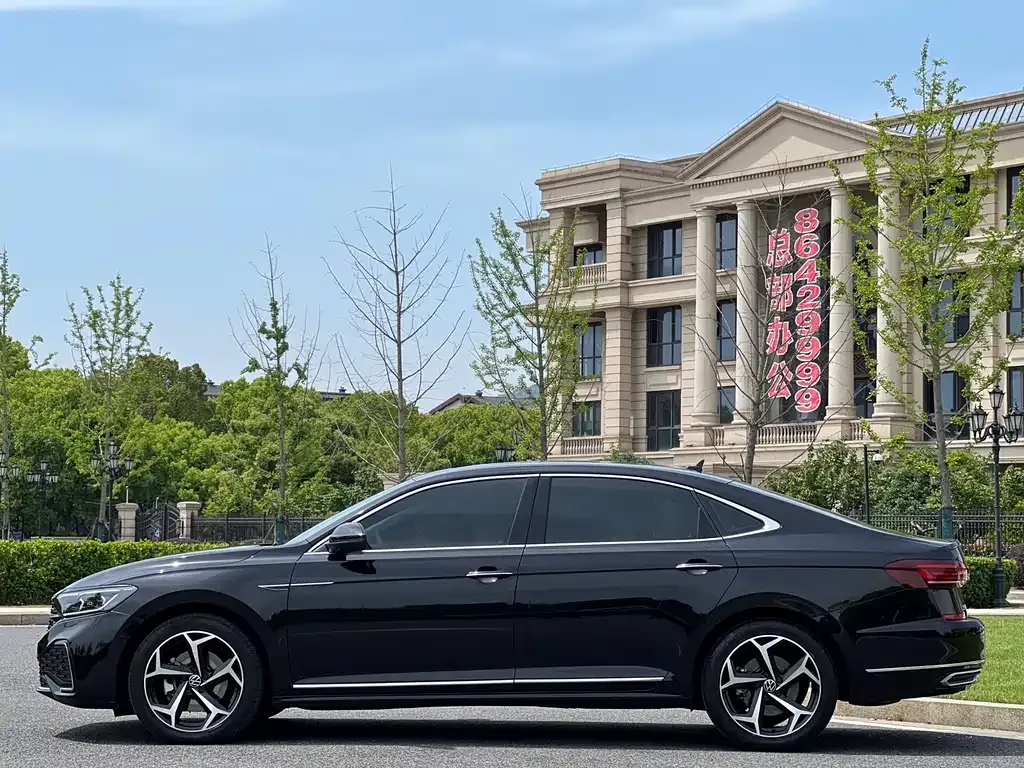 Volkswagen Passat — фото 7