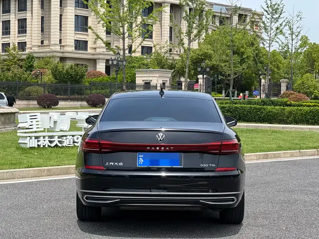Volkswagen Passat — фото 6