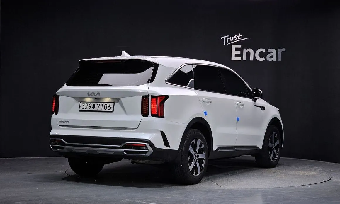 Kia Sorento — фото 9
