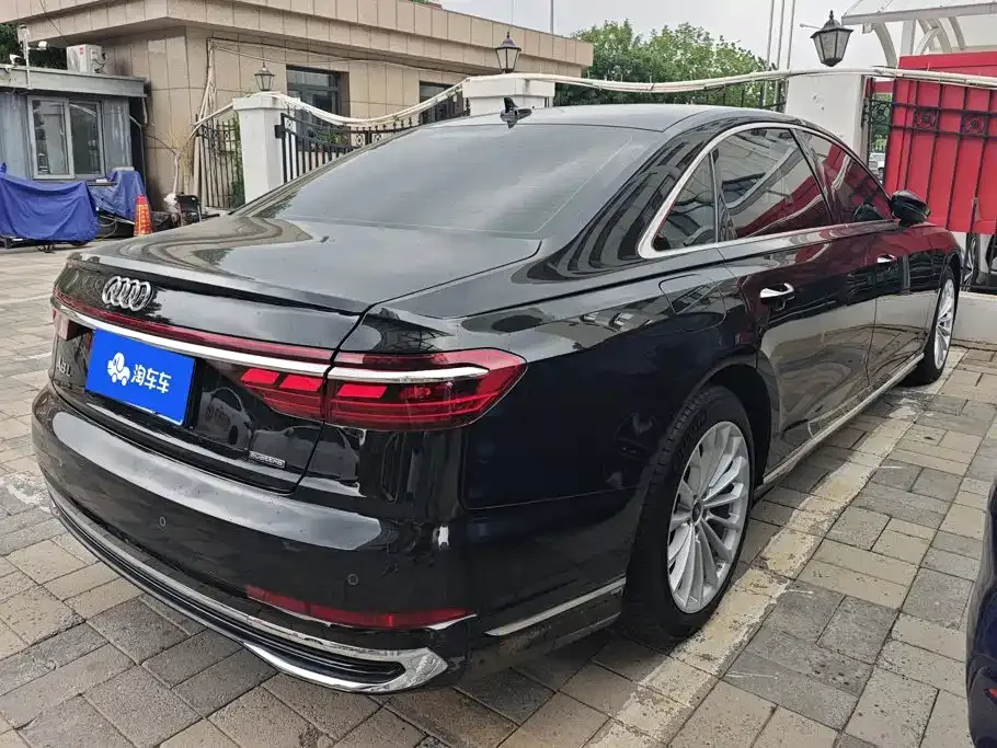 Audi A8 2023 из CN, фото 6