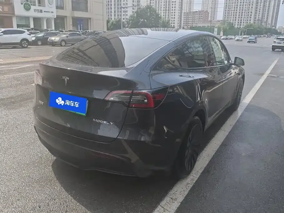 Tesla Model Y — фото 7