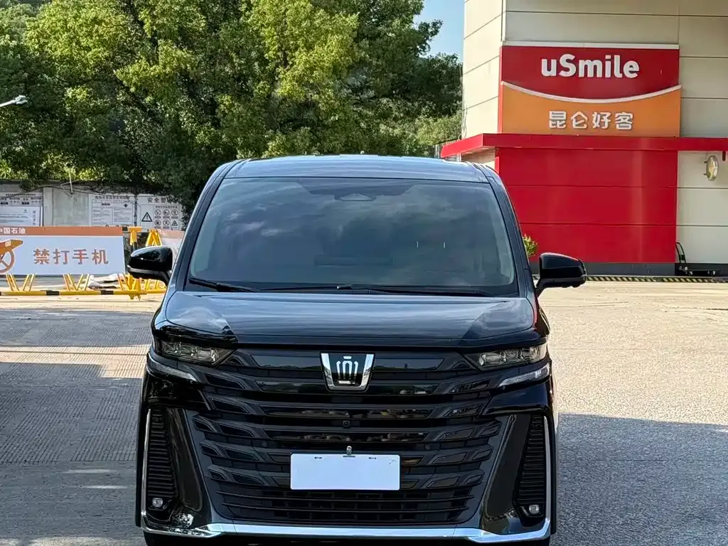 Toyota Vellfire — фото 8
