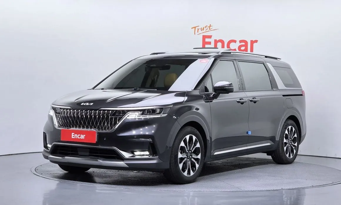 Kia Carnival — фото 1