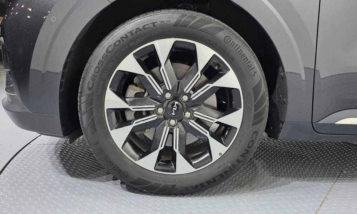Kia Carnival — фото 10