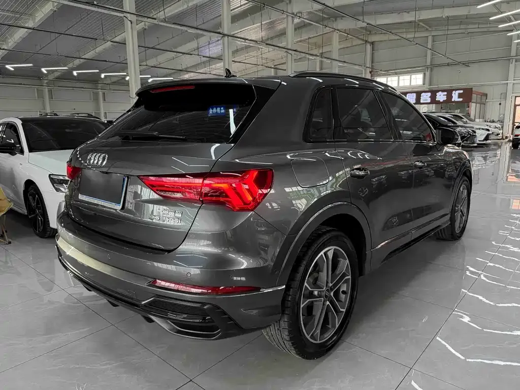 Audi Q3 — фото 5