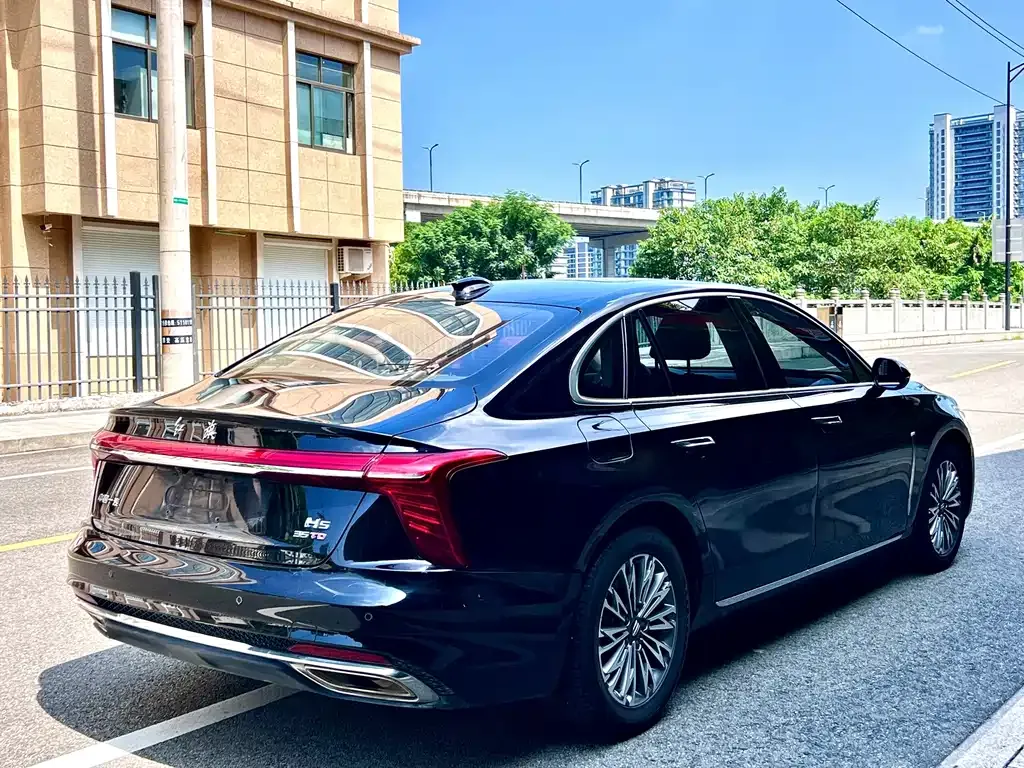 Hongqi H5 — фото 5