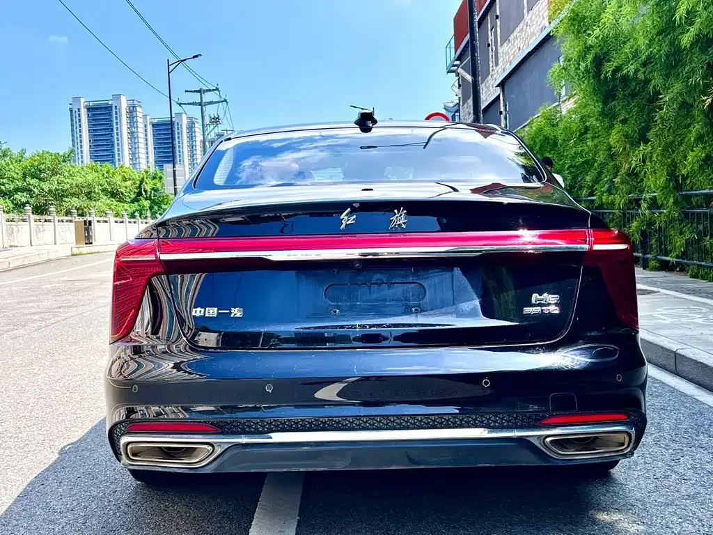 Hongqi H5 — фото 4