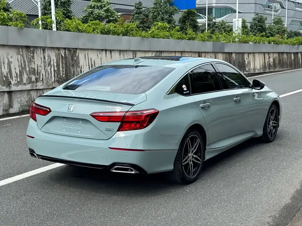Honda Inspire — фото 10