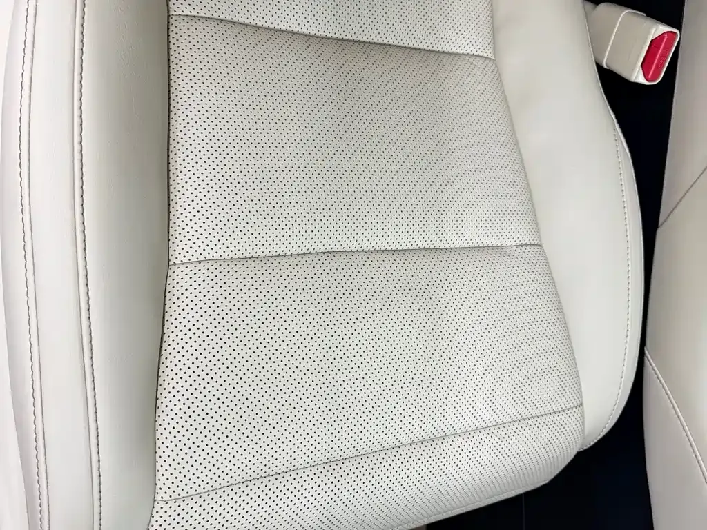 Toyota Alphard — фото 10
