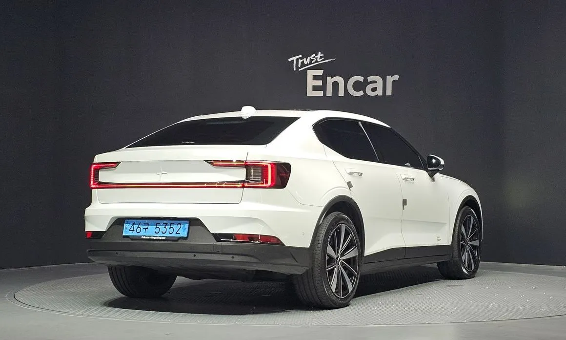 Polestar Polestar 2 — фото 6