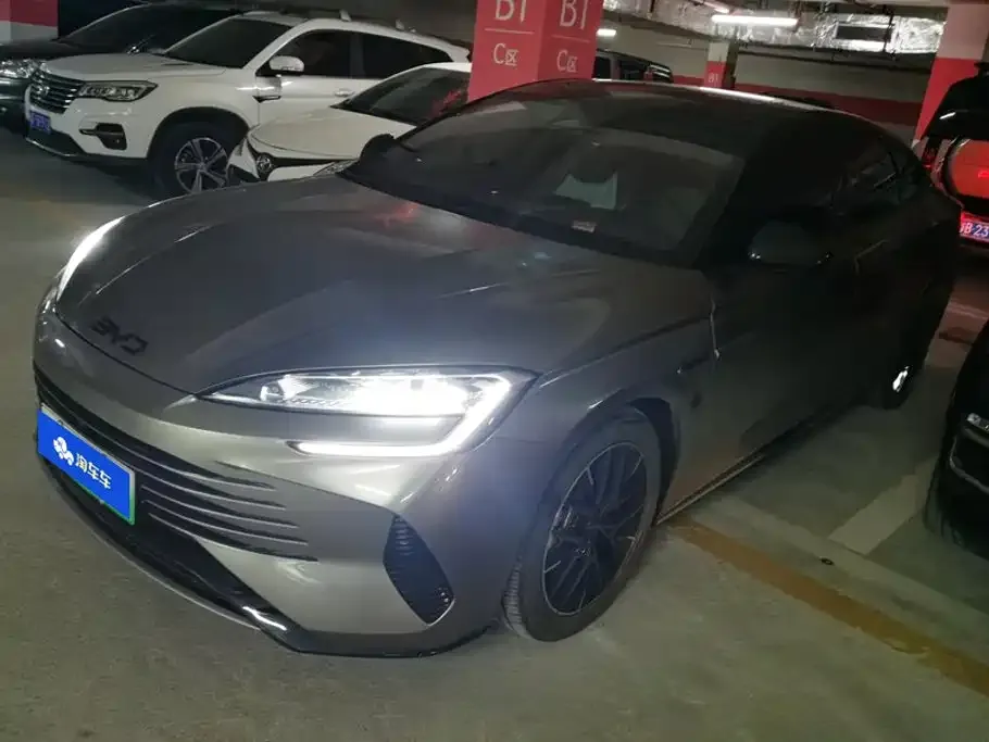BYD Seal — фото 1
