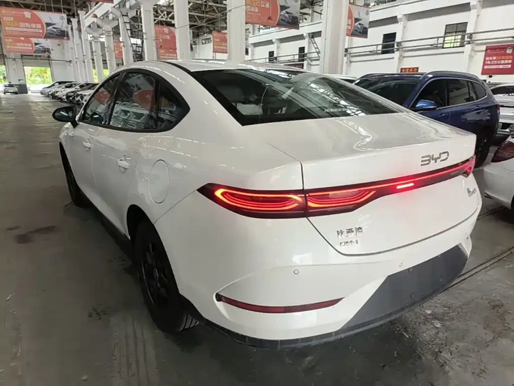 BYD Qin PLUS — фото 9