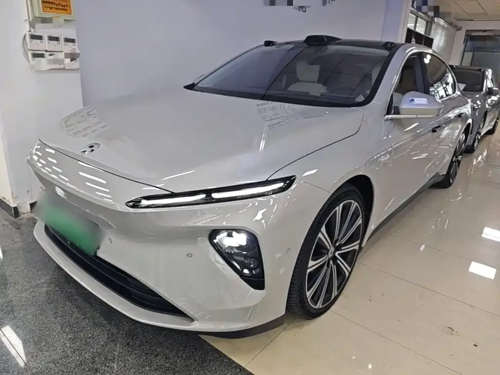 NIO ET7