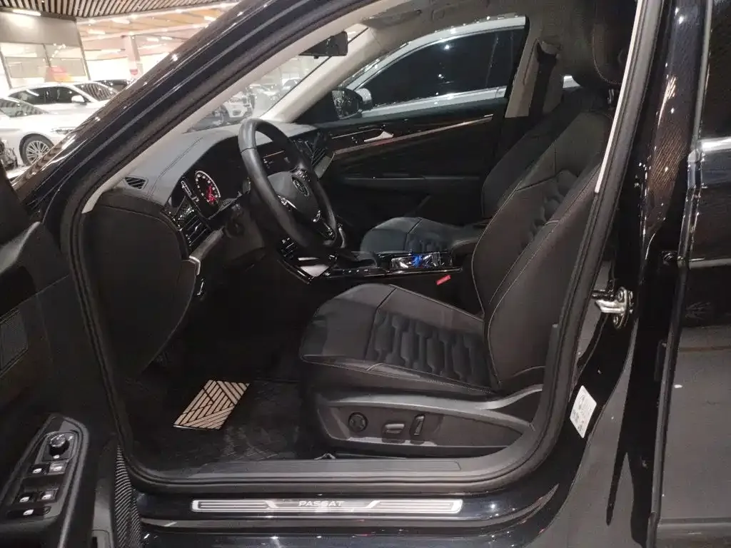 Volkswagen Passat — фото 6