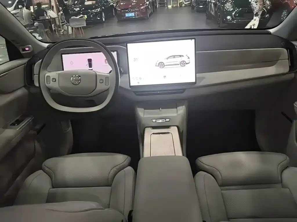 Volvo XC70 Plug-in Hybrid — фото 2