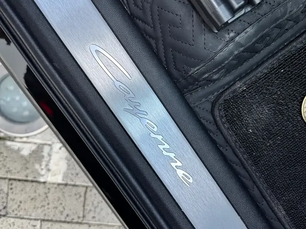 Porsche Cayenne — фото 6