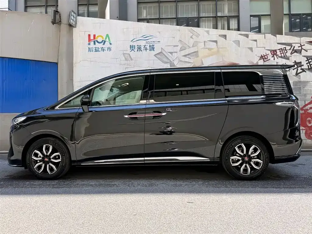 Hongqi HQ9 2023 из CN, фото 2