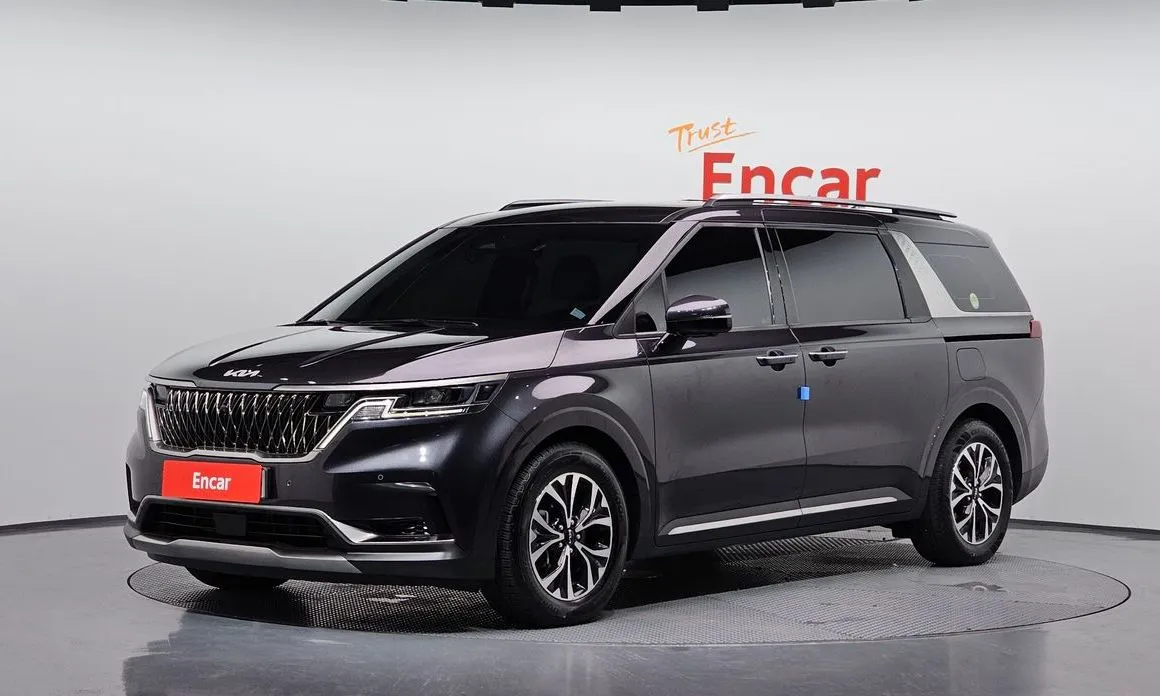 Kia Carnival — фото 1