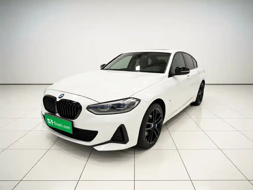 BMW 1 Series — фото 1