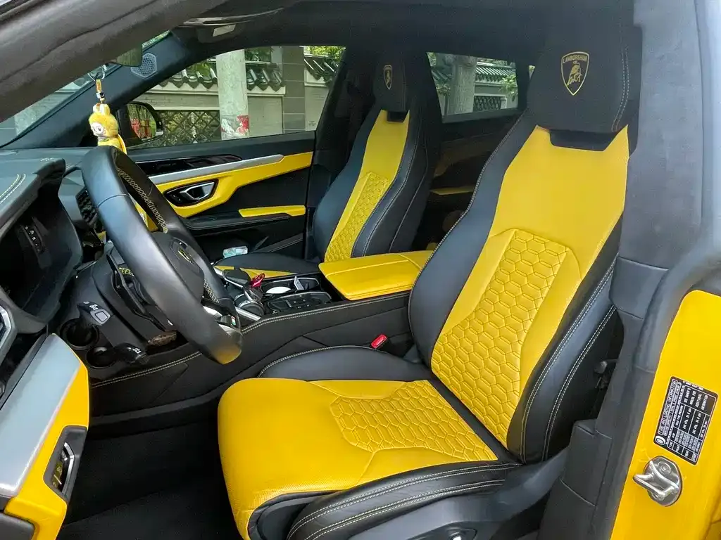 Lamborghini Urus — фото 3