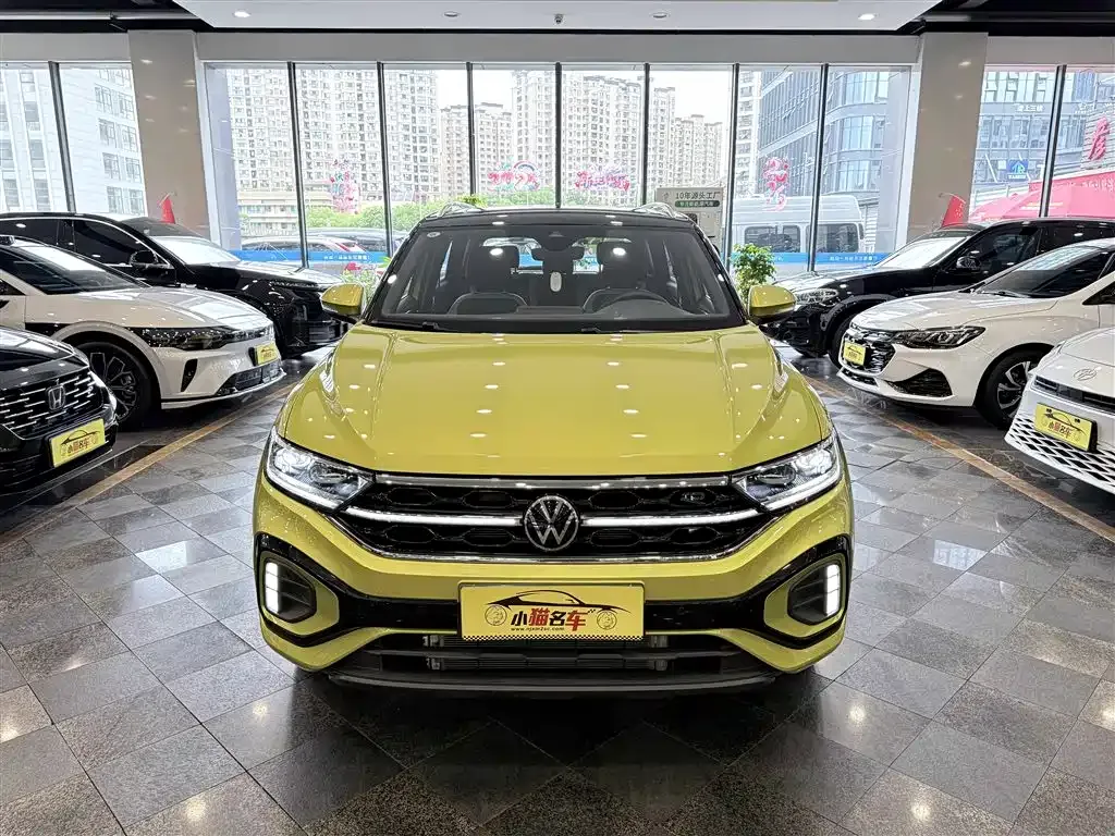 Volkswagen T-Roc — фото 10