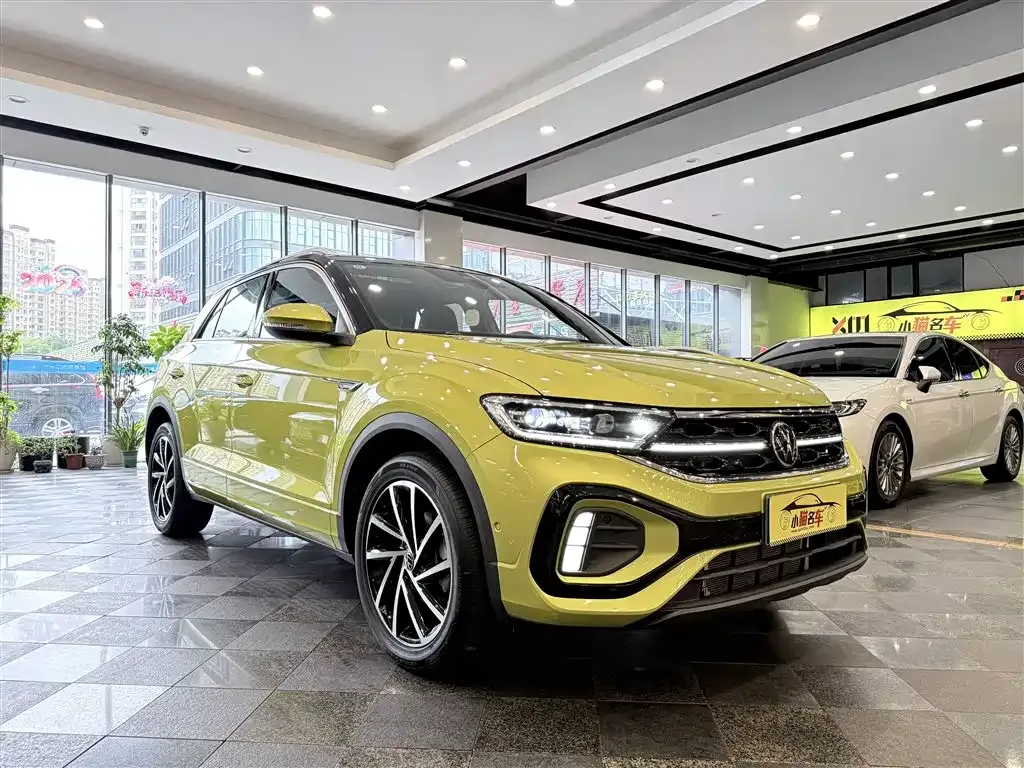 Volkswagen T-Roc — фото 8