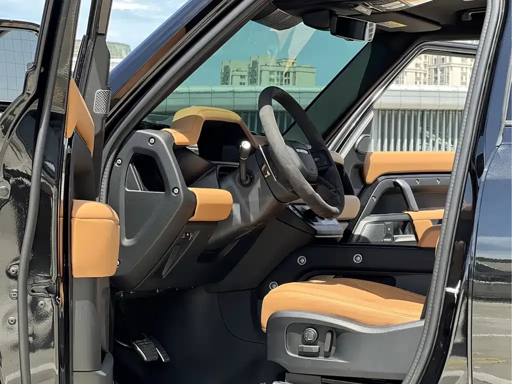 Land Rover Defender — фото 10