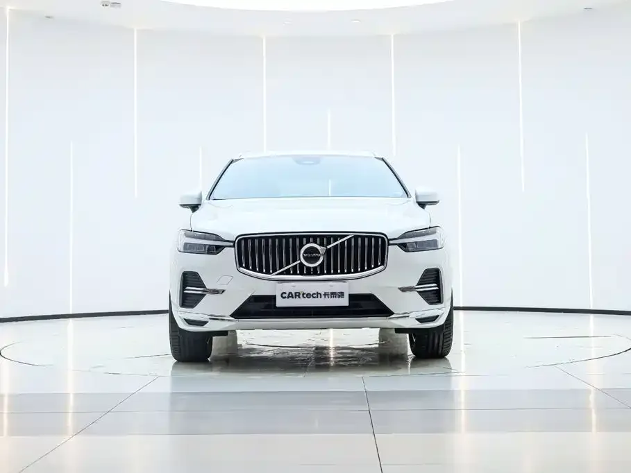 Volvo XC60 — фото 3