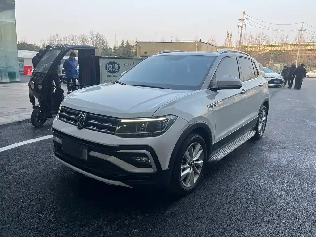 Volkswagen T-Cross — фото 1