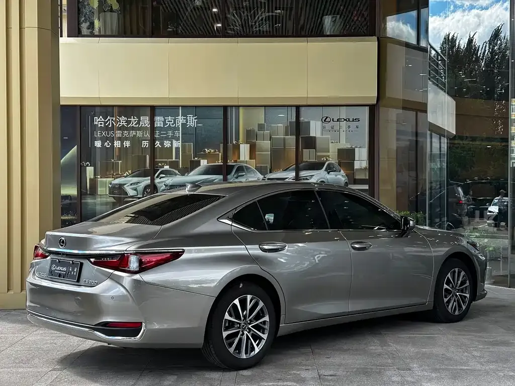 Lexus ES — фото 3