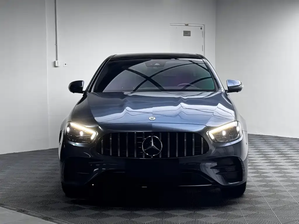 Mercedes-Benz E-Class (Import) — фото 4