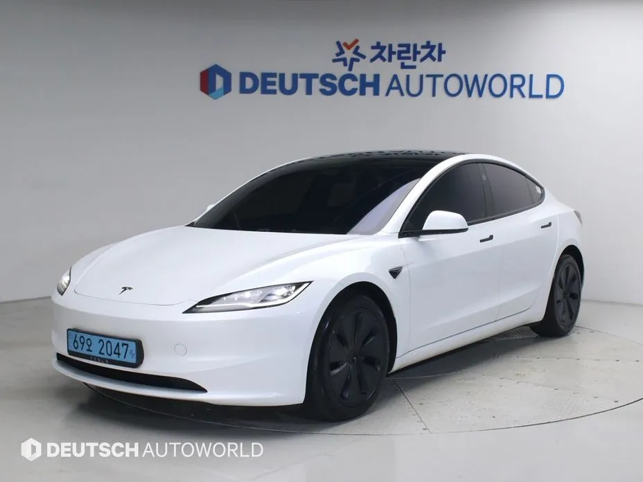 Tesla Model 3 — фото 1
