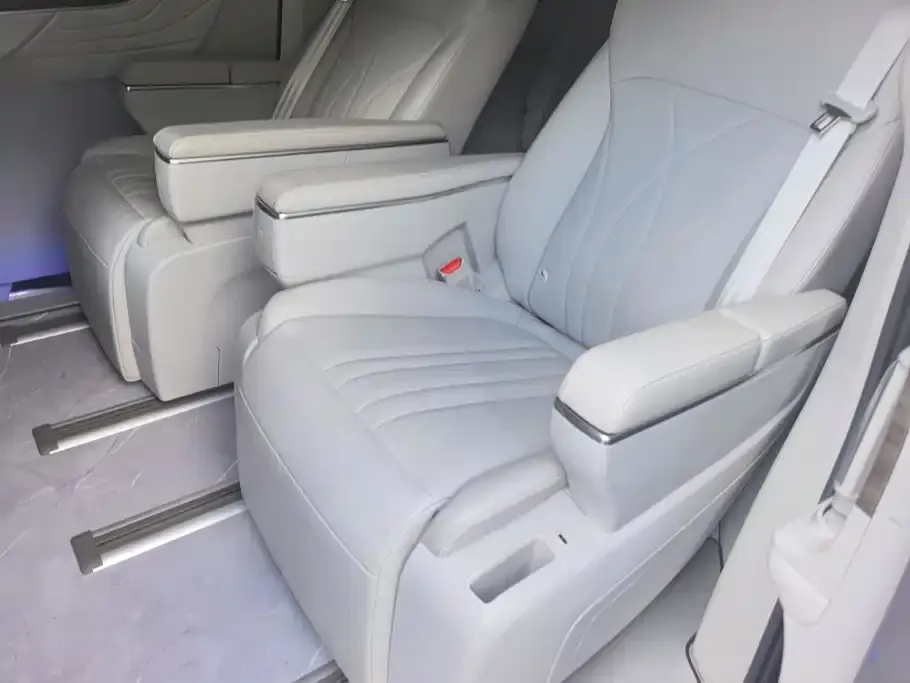 Roewe iMAX8 New Energy — фото 2