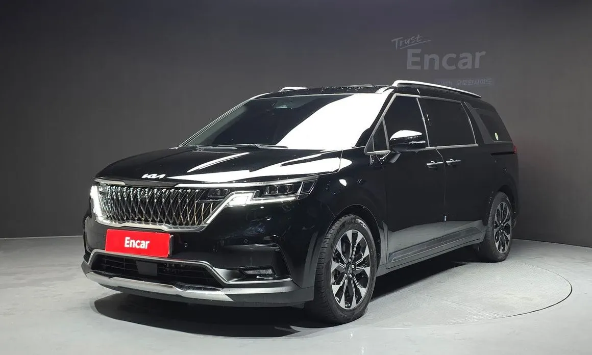 Kia Carnival — фото 1