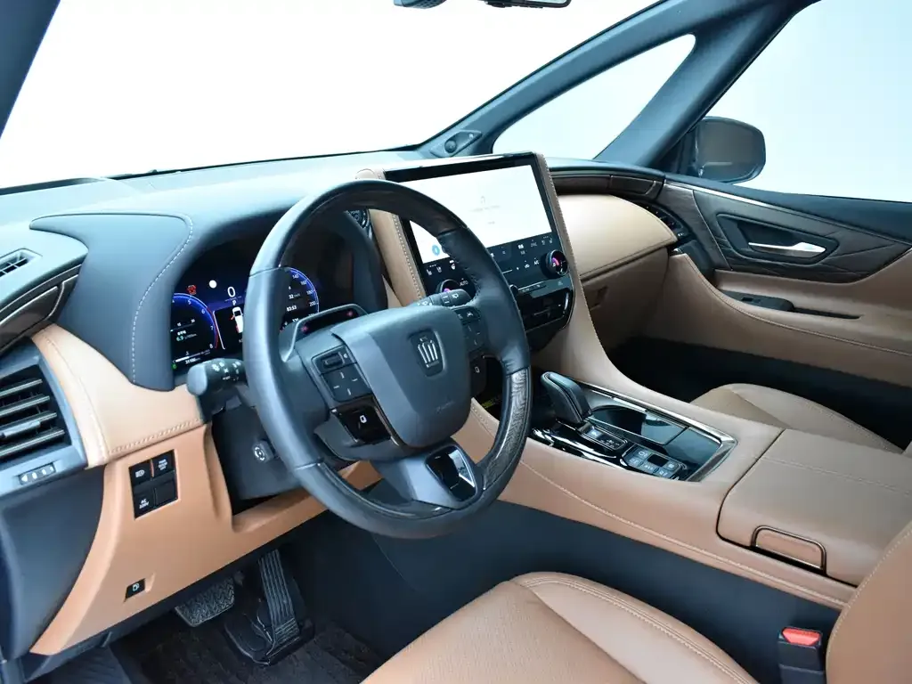Toyota Alphard — фото 8