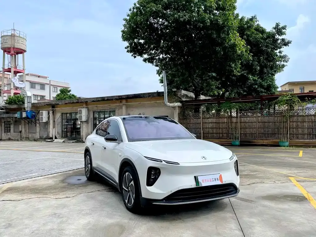 NIO EC6 — фото 10