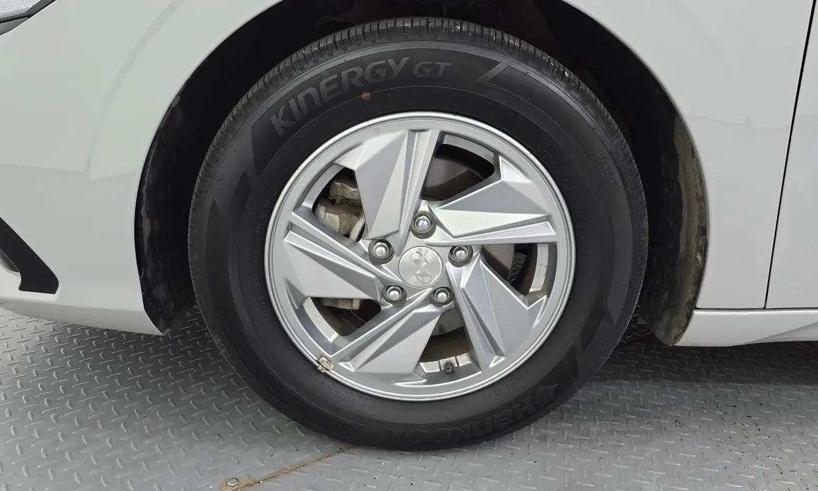 Hyundai AVANTE — фото 4