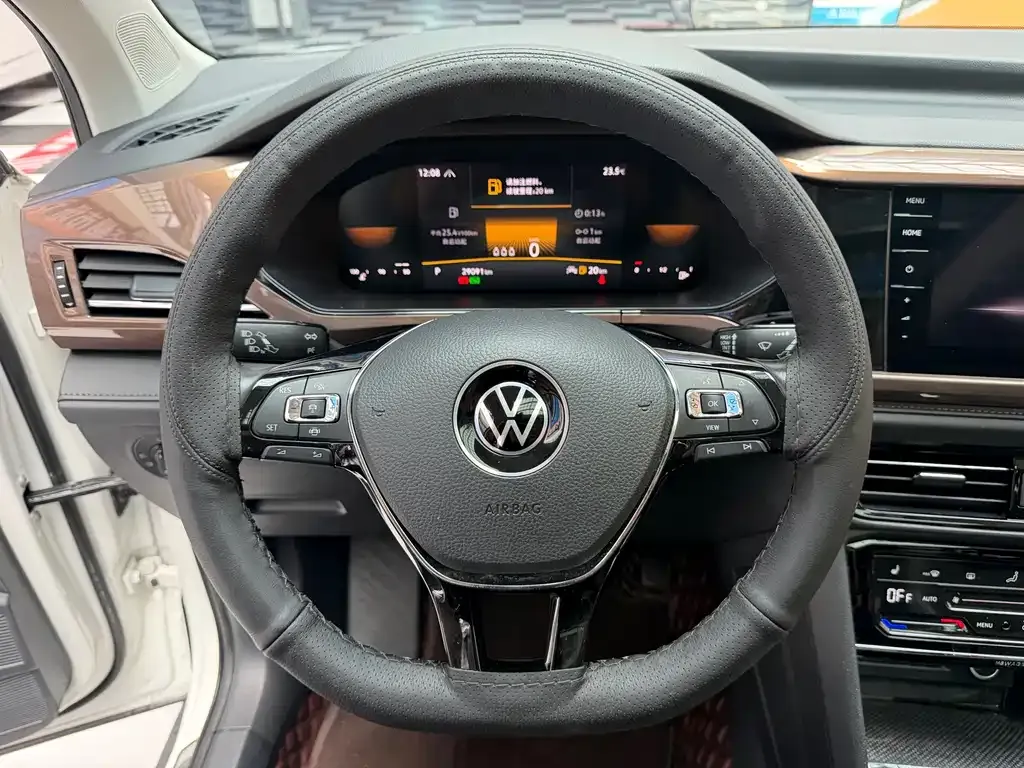 Volkswagen Tharu — фото 6