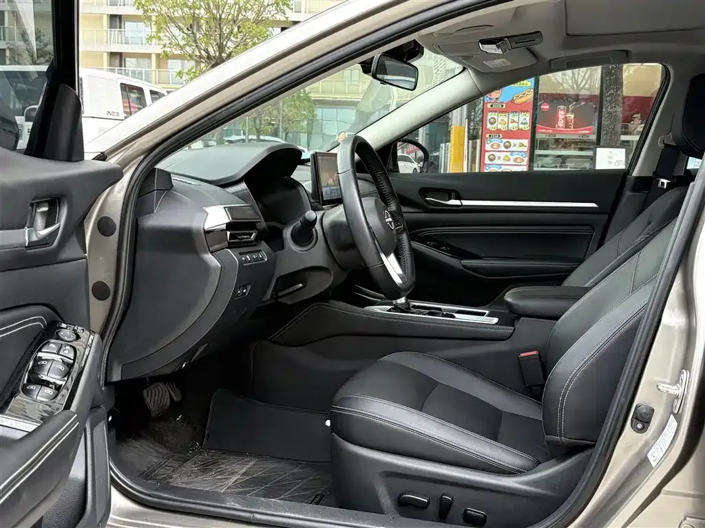 Nissan Teana — фото 2