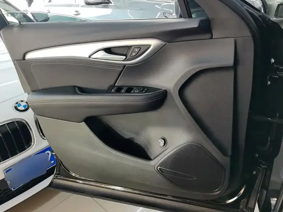 Buick Envision Plus — фото 8